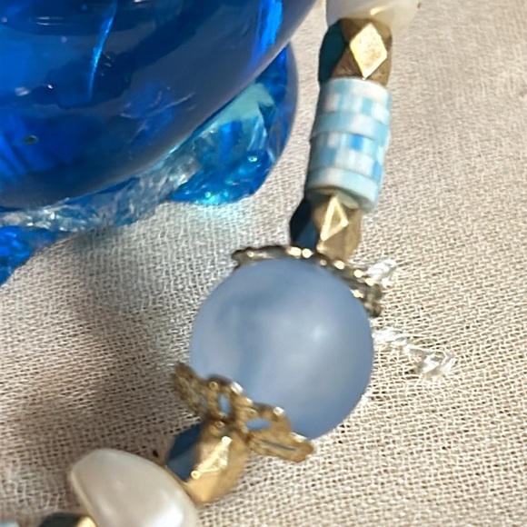 Heishi Disc Beads with Gold accents Bracelet - Picture 4 of 7